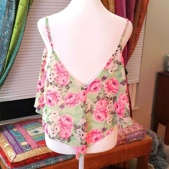Sheer Floral Crop Top - Picture 4 of 4